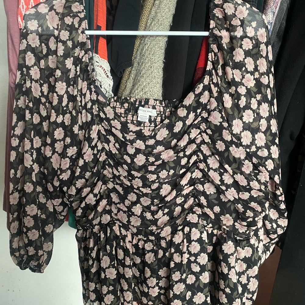 American Eagle Outfitters Black and Pink Floral Blouse